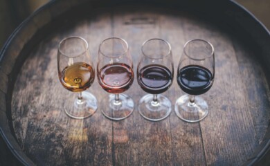 4 verres de différents vin de l'école d'œnologie de Changins